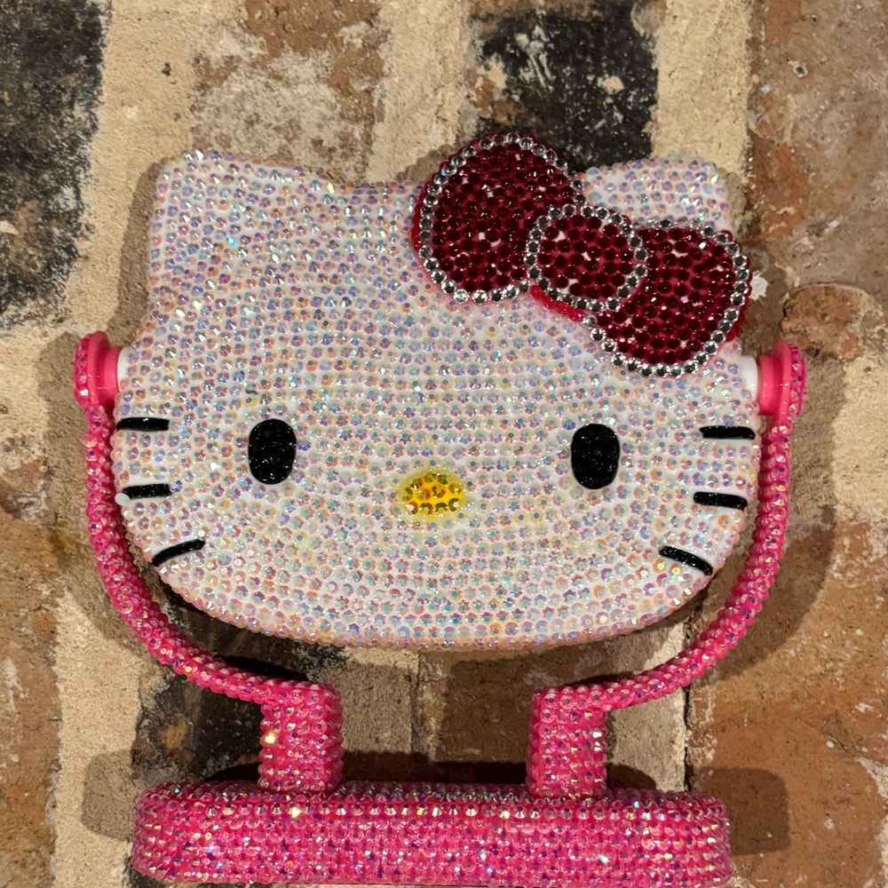 🌟 Adorable Hello Kitty Rhinestone Tabletop Mirror - Sparkle & Style! 💖